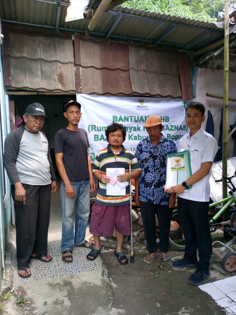 Wujudkan Hunian Aman, BAZNAS Kabupaten Bogor Bedah Rumah Warga Karadenan